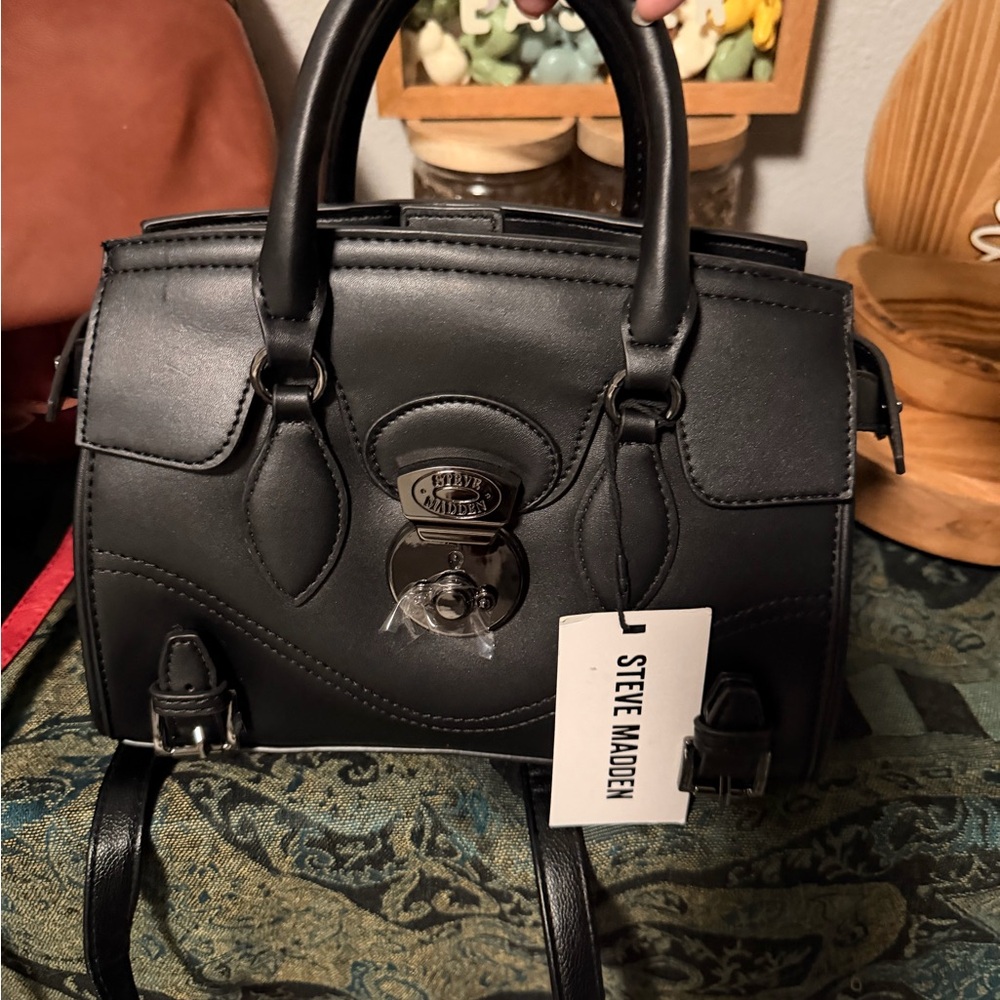 Steve Madden Elegant Black Satchel - Picture 3 of 5